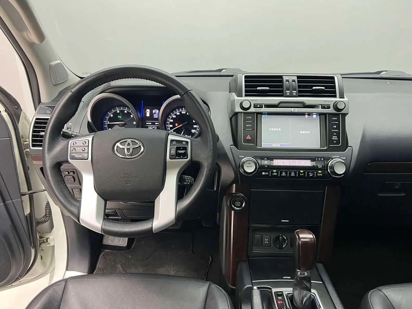 Toyota Prado 2017 — Şəkil 15/18