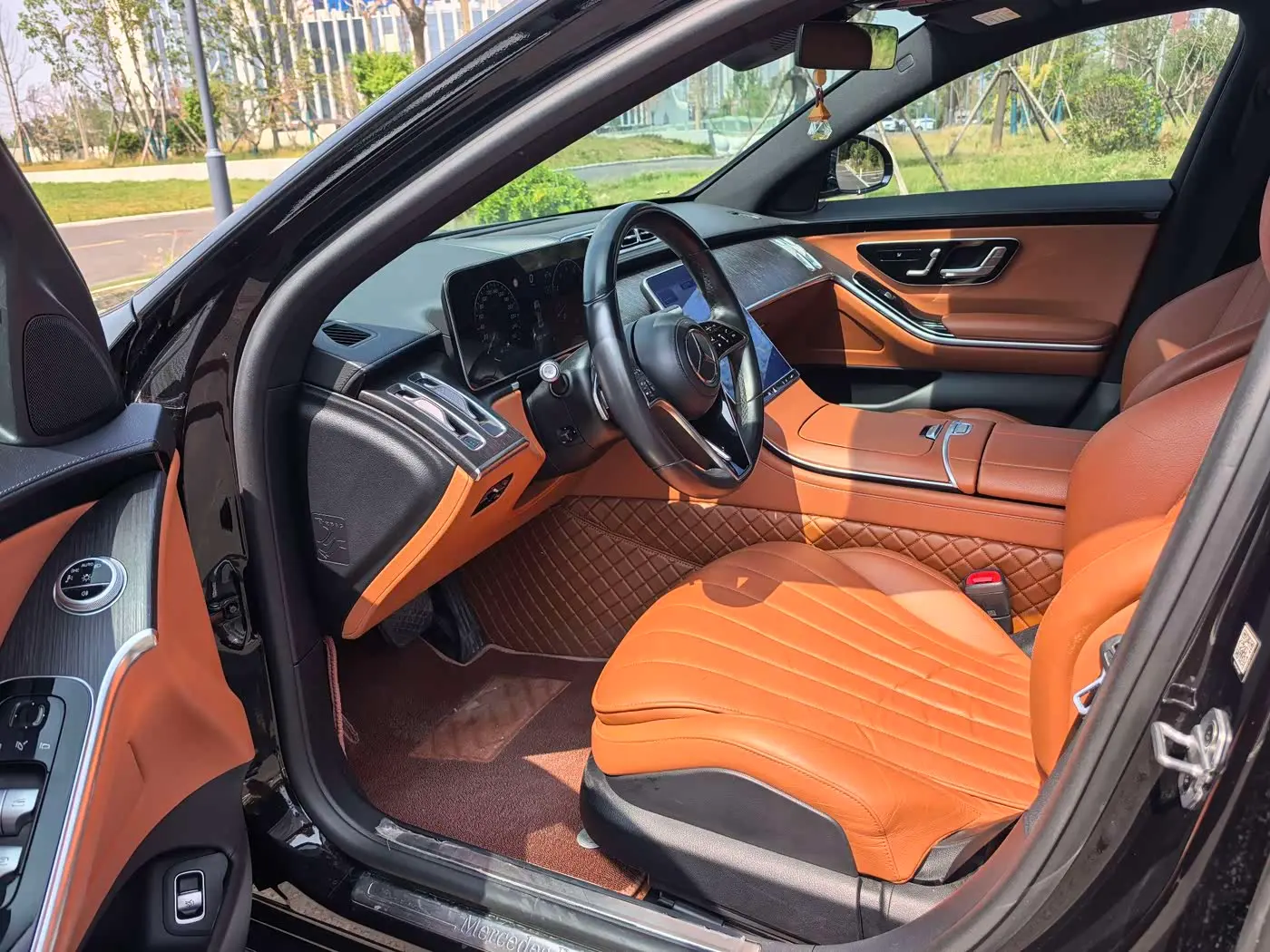 Mercedes-Benz S-Class 2022 — Photo 9/9