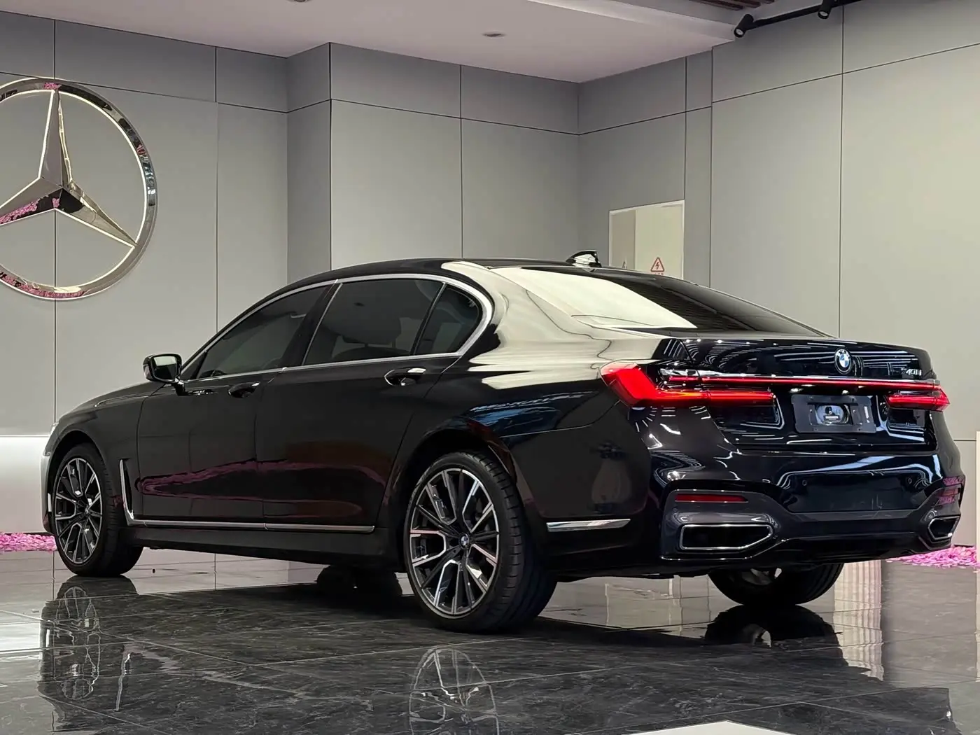 BMW 7 Series 2020 — Photo 9/9