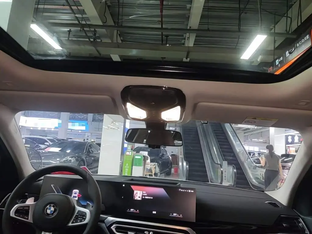 BMW 3 Series 2023 — Şəkil 18/20
