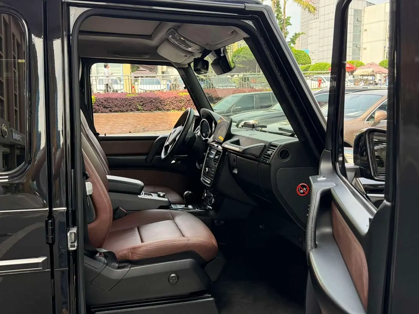 Mercedes-Benz G-Class 2017 — Photo 9/14