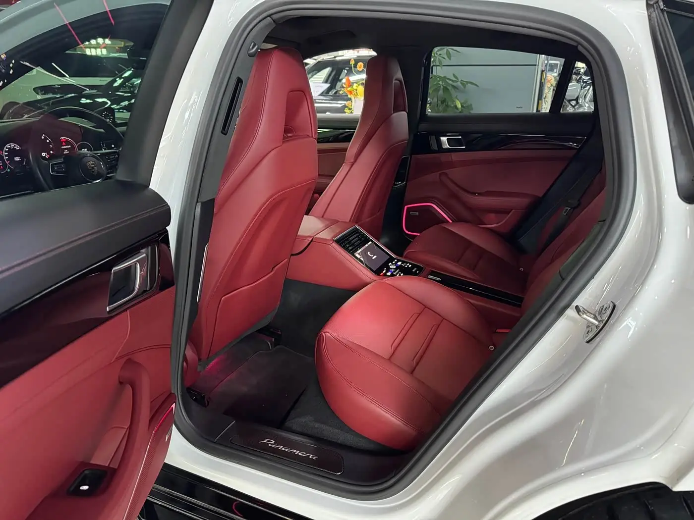 Porsche Panamera 2023 — Photo 7/17