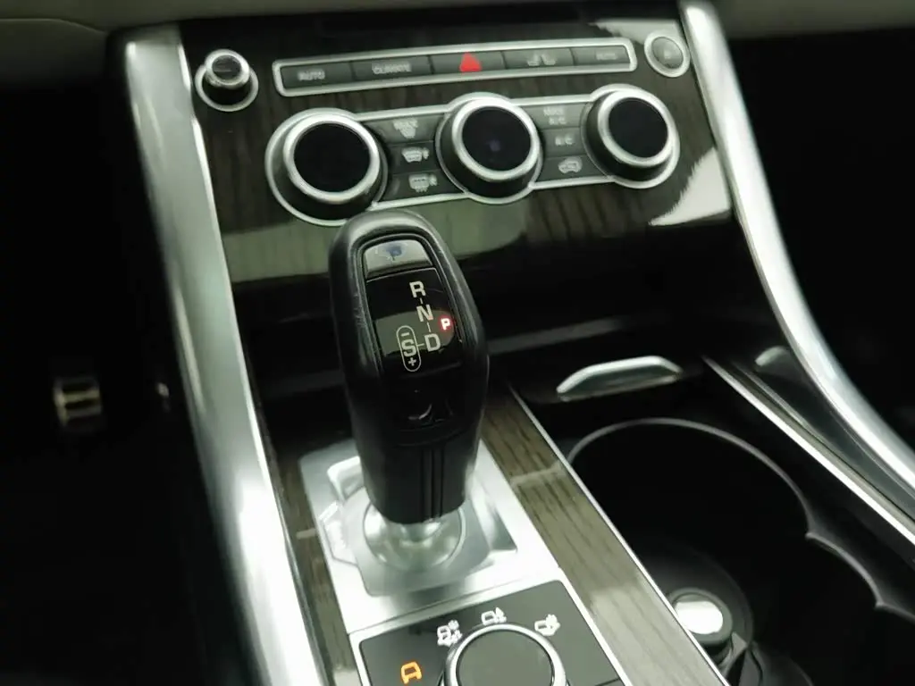 Land Rover Range Rover Sport 2014 — Şəkil 13/20