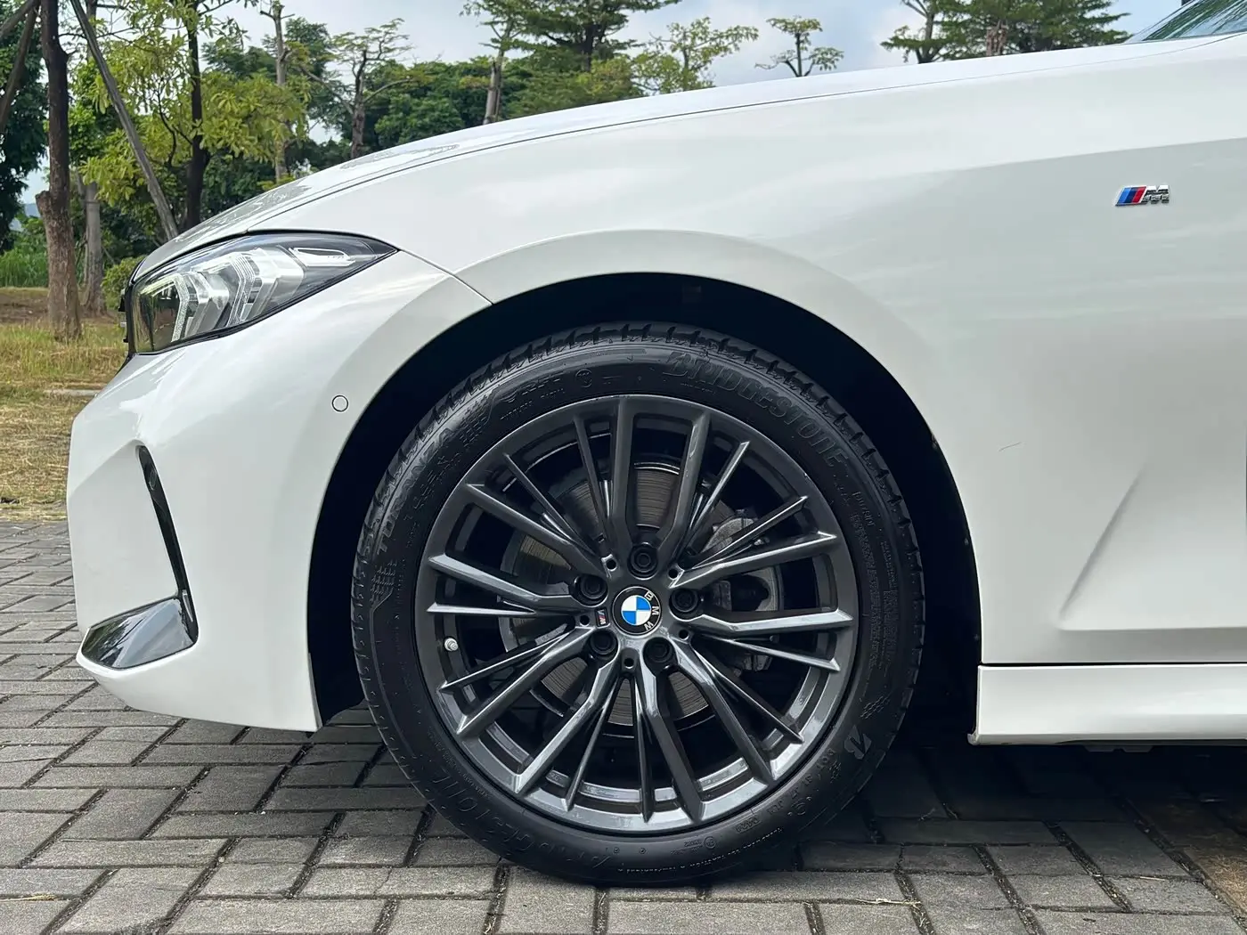 BMW 3 Series 2024 — Photo 19/20