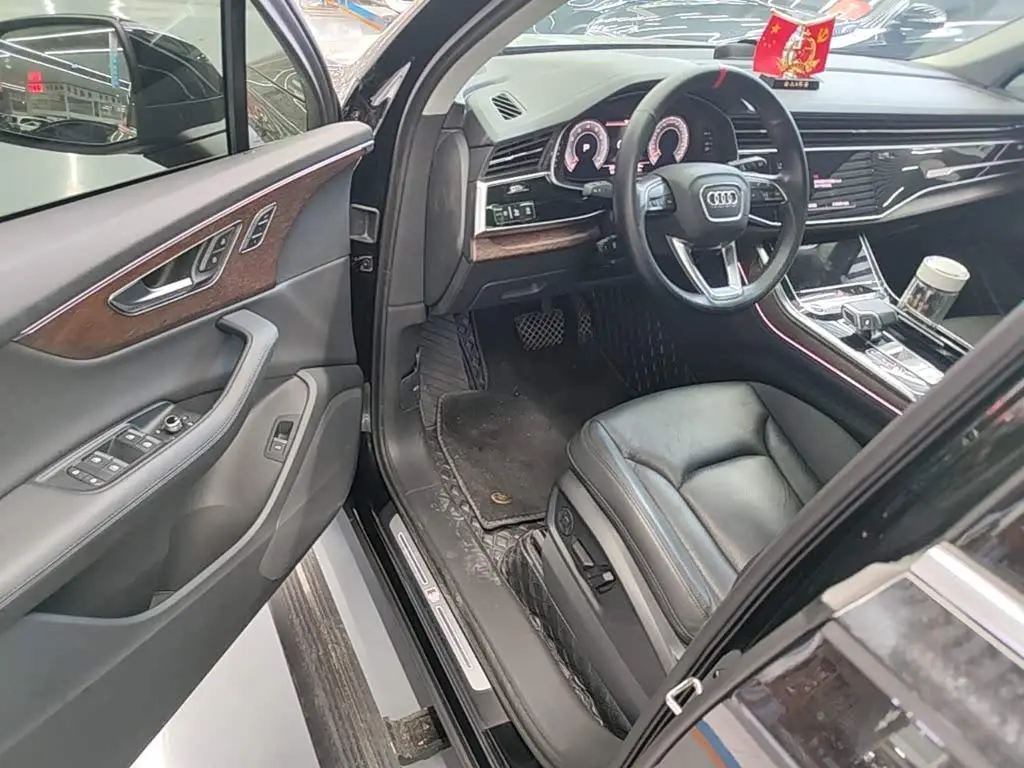 Audi Q7 2024 — Photo 15/19