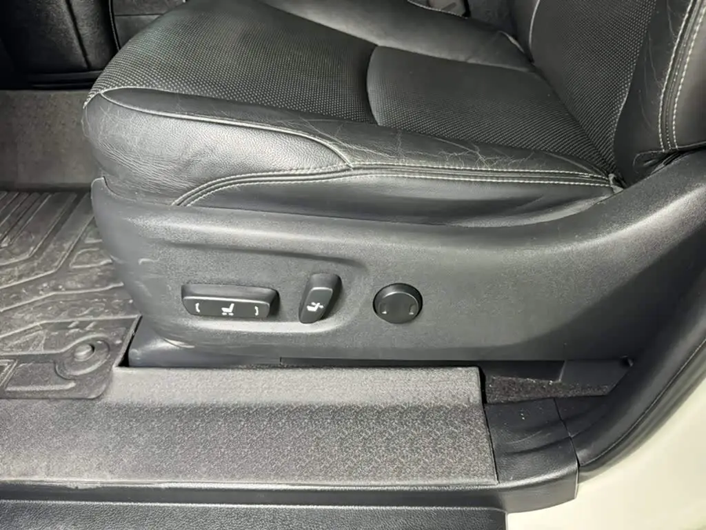 Toyota Prado 2020 — Photo 10/20