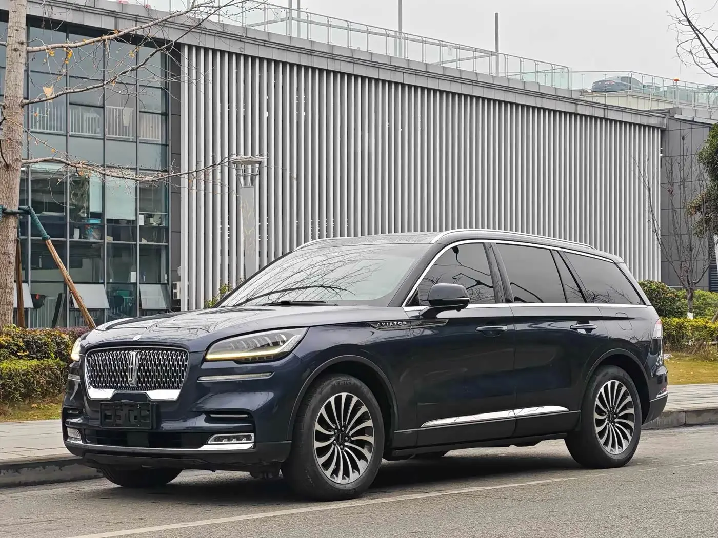 Lincoln Aviator 2021 — Фото 1/18