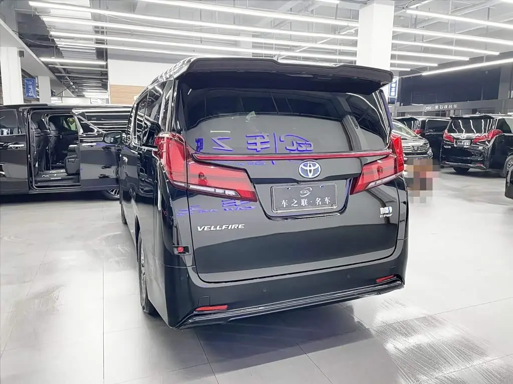 Toyota Vellfire 2020 — Photo 4/15