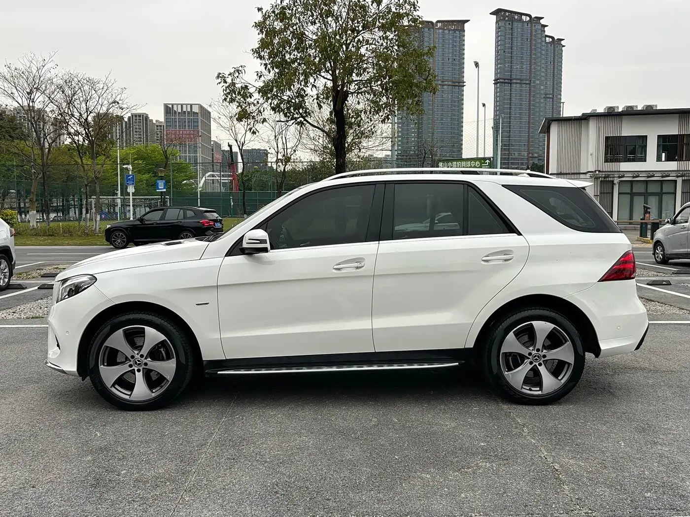 Mercedes-Benz GLE 2019 — Photo 8/20