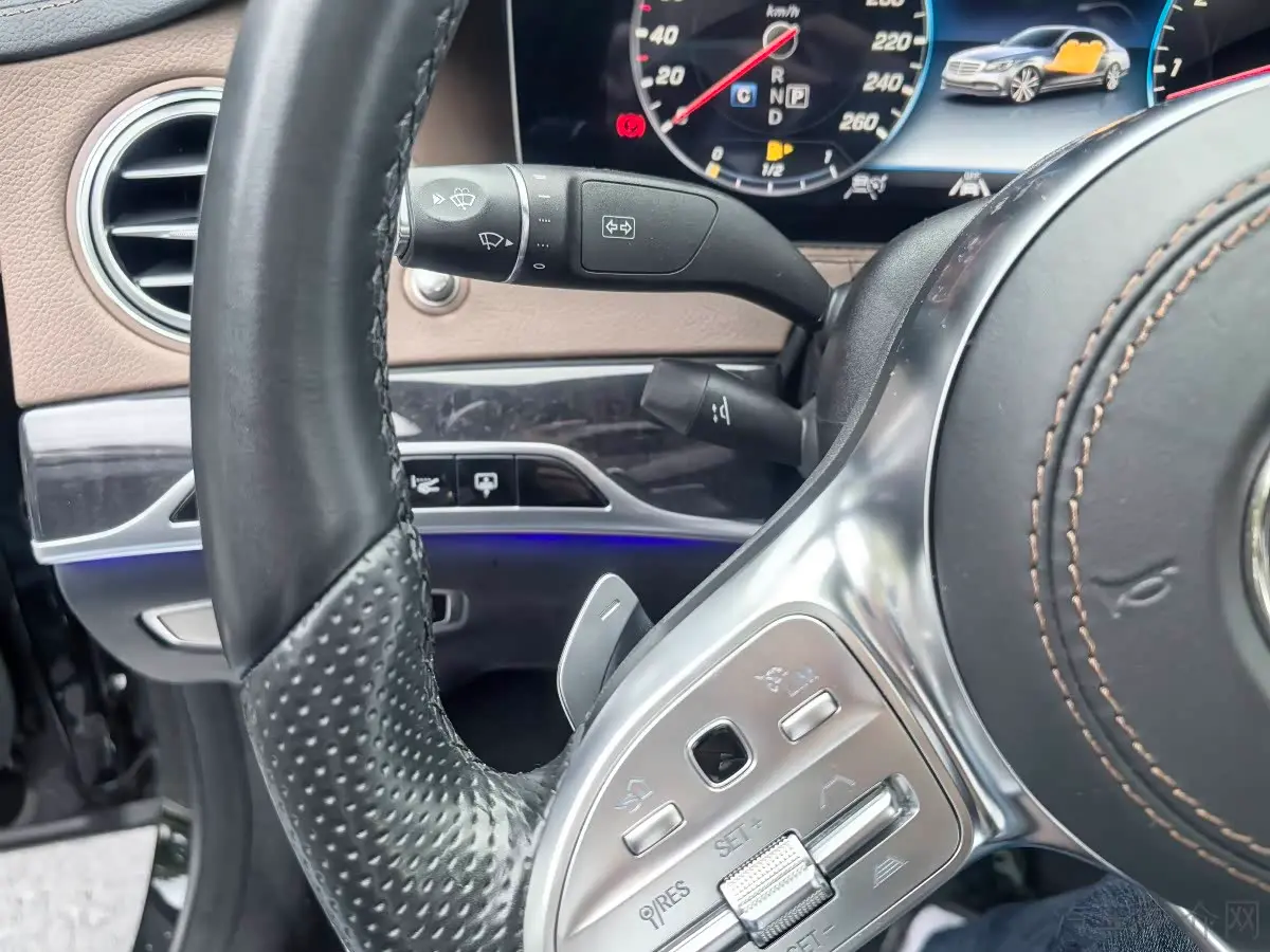 Mercedes-Benz S-Class 2020 — Photo 8/13