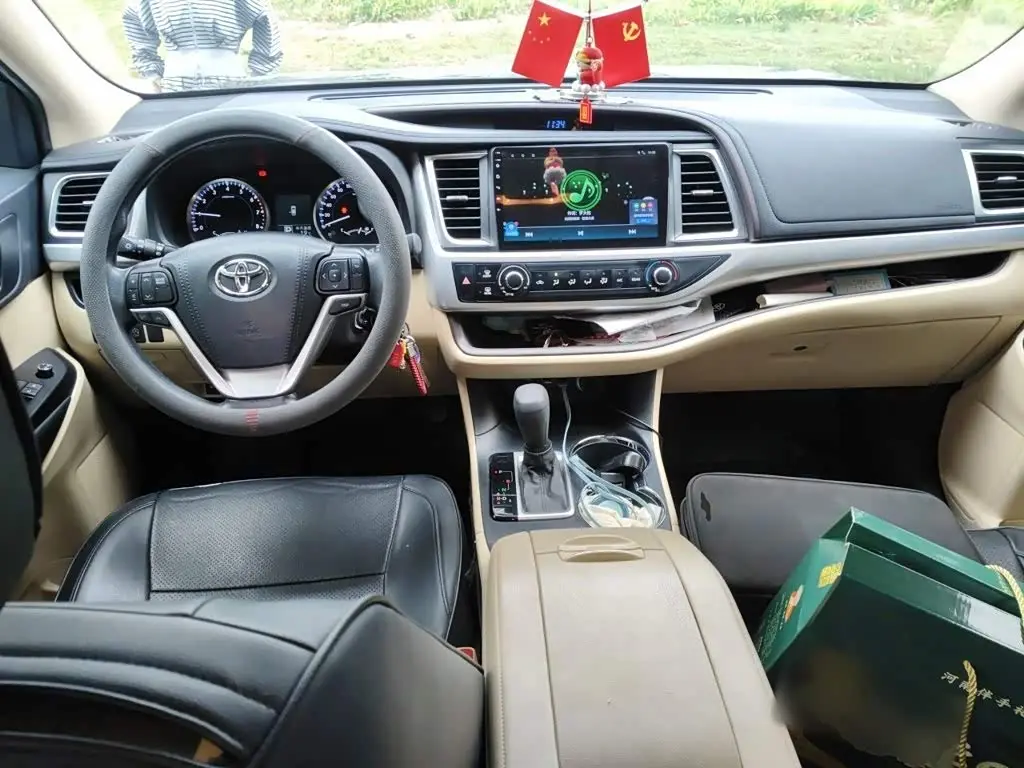 Toyota Highlander 2021 — Фото 10/20