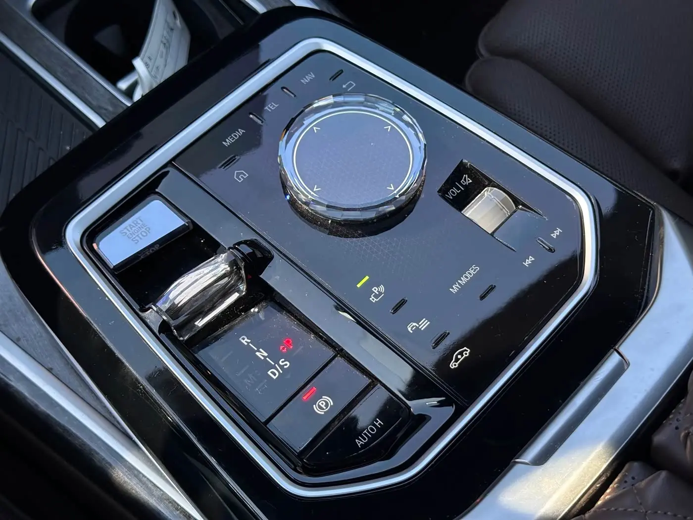 BMW 7 Series 2024 — Photo 7/11