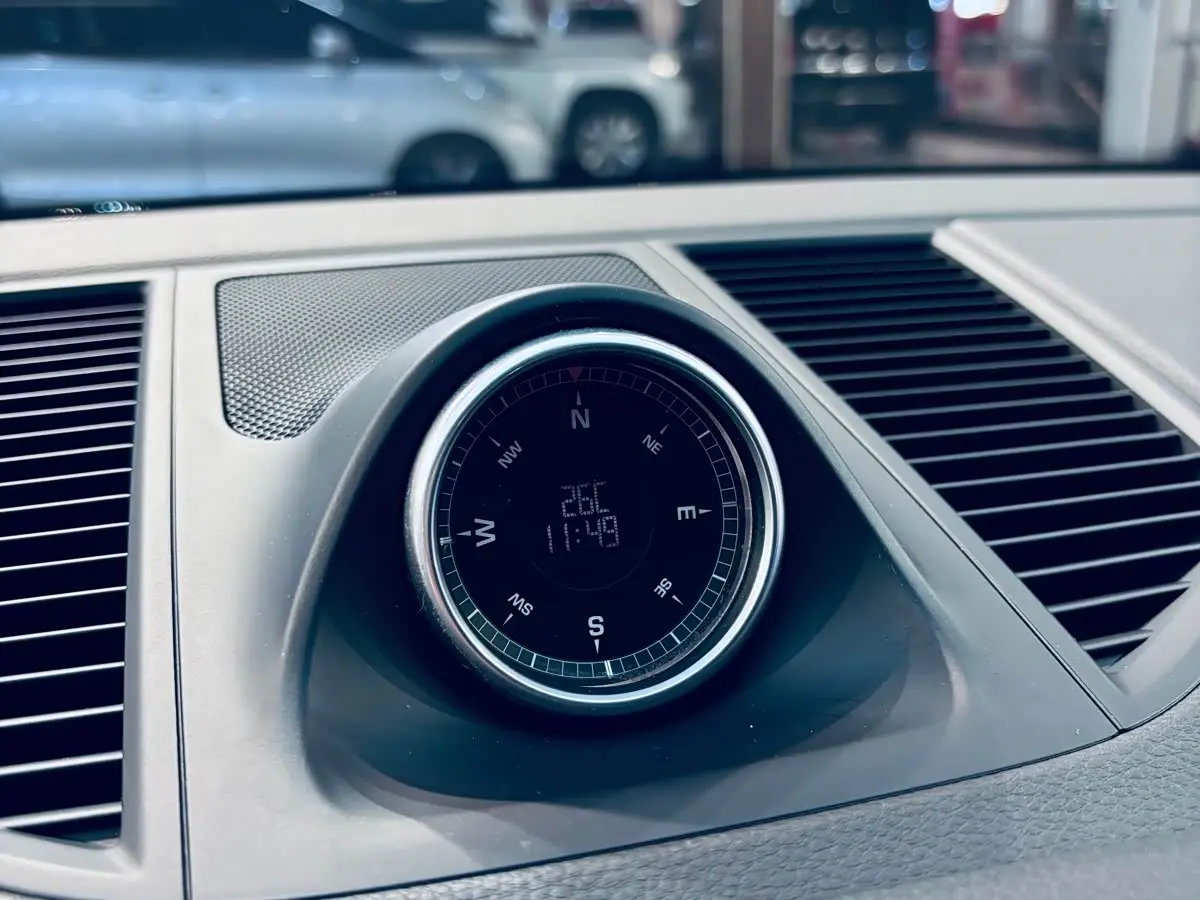 Porsche Macan 2019 — Photo 10/12