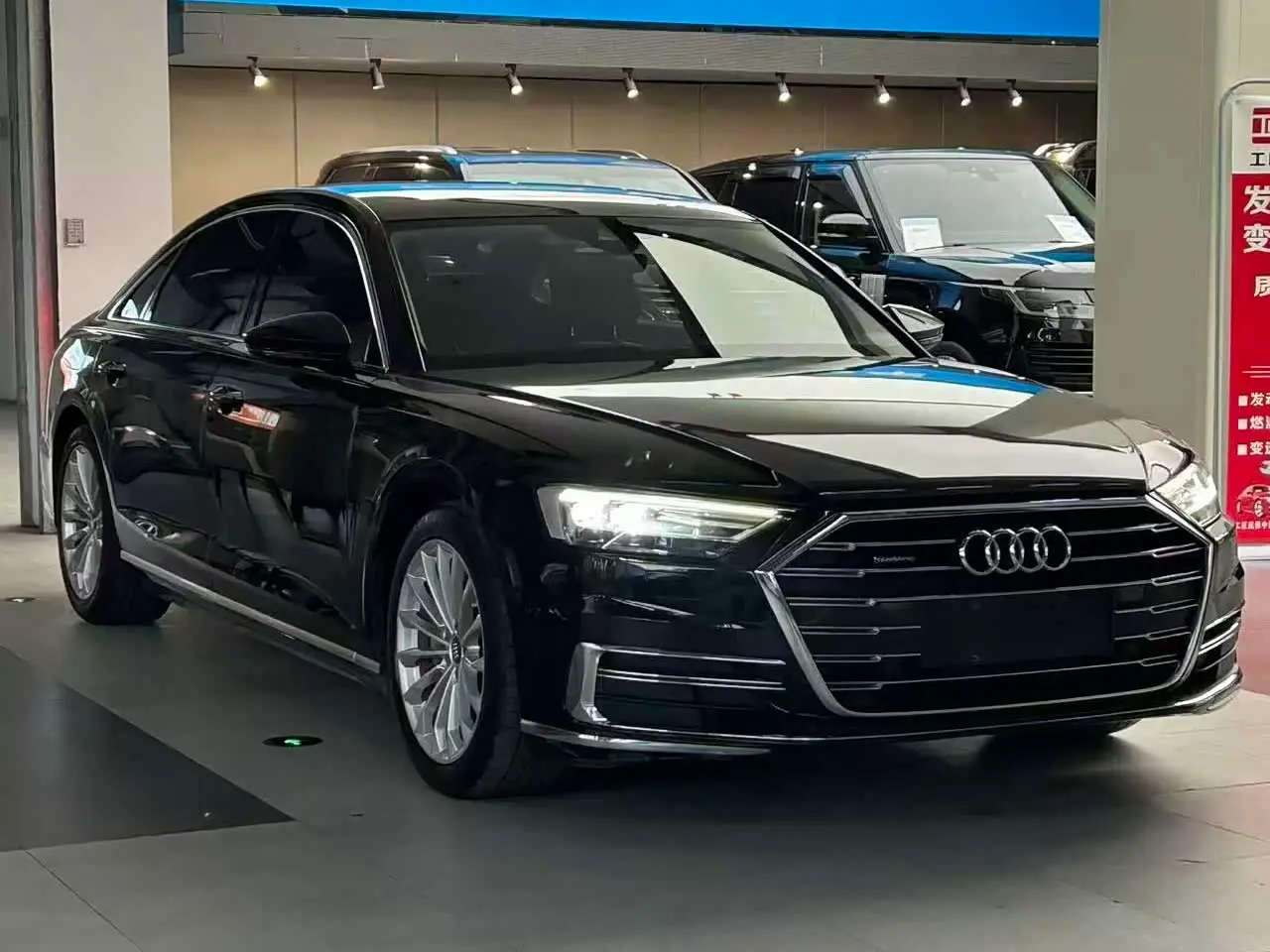Audi A8 2018 — Photo 3/17