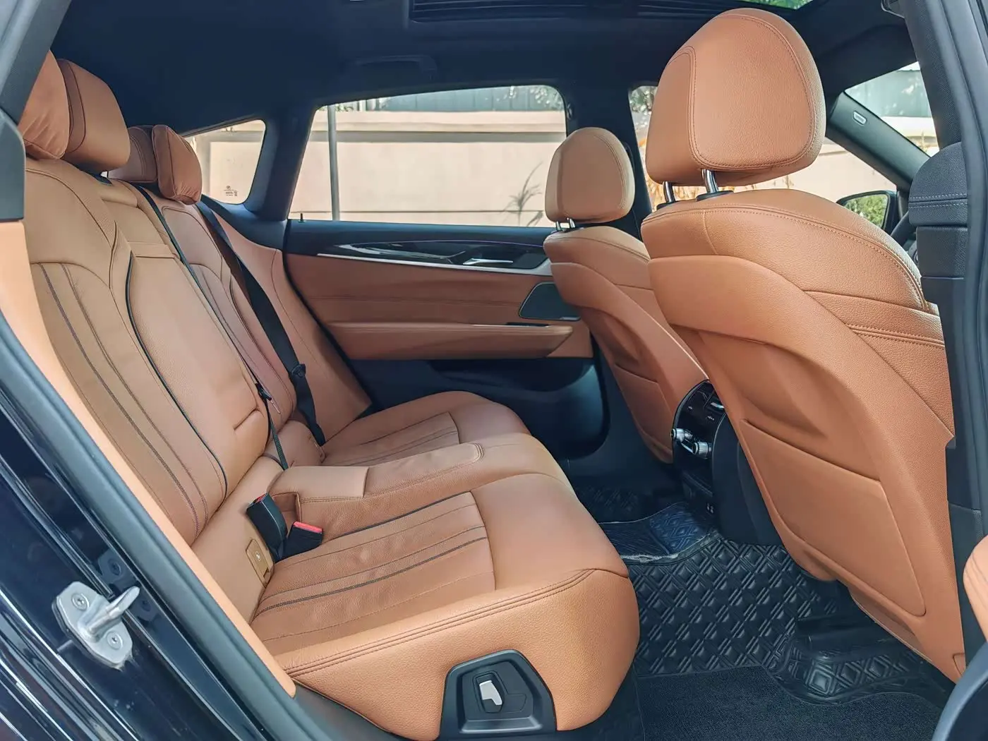 BMW 6 Series GT 2020 — ფოტო 17/20