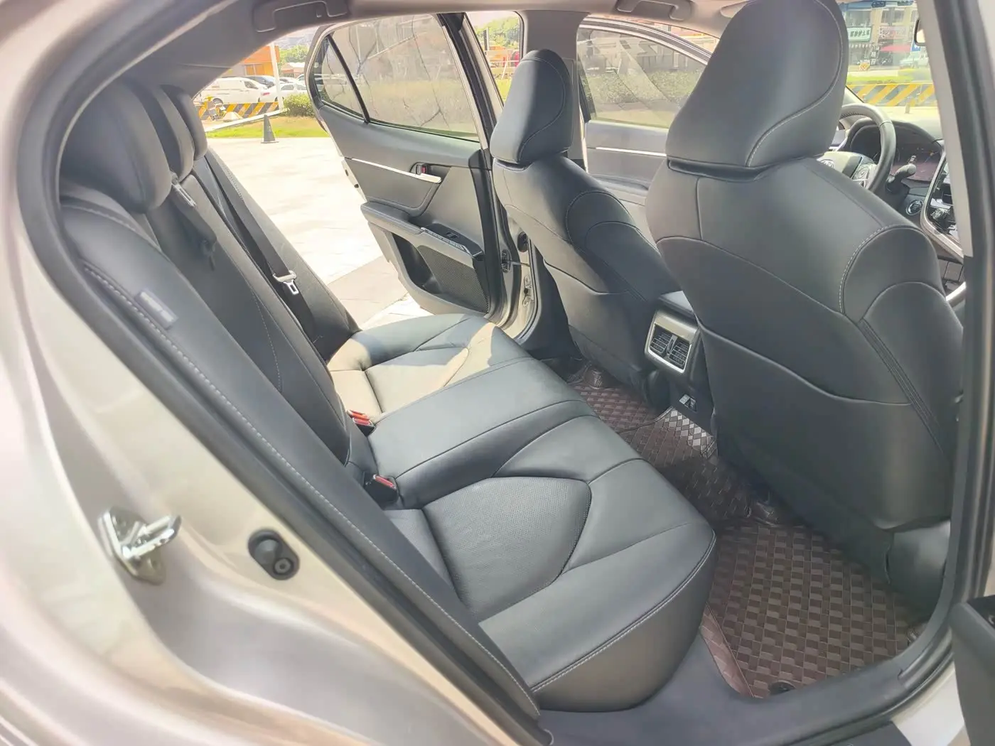 Toyota Camry 2021 — Фото 12/20