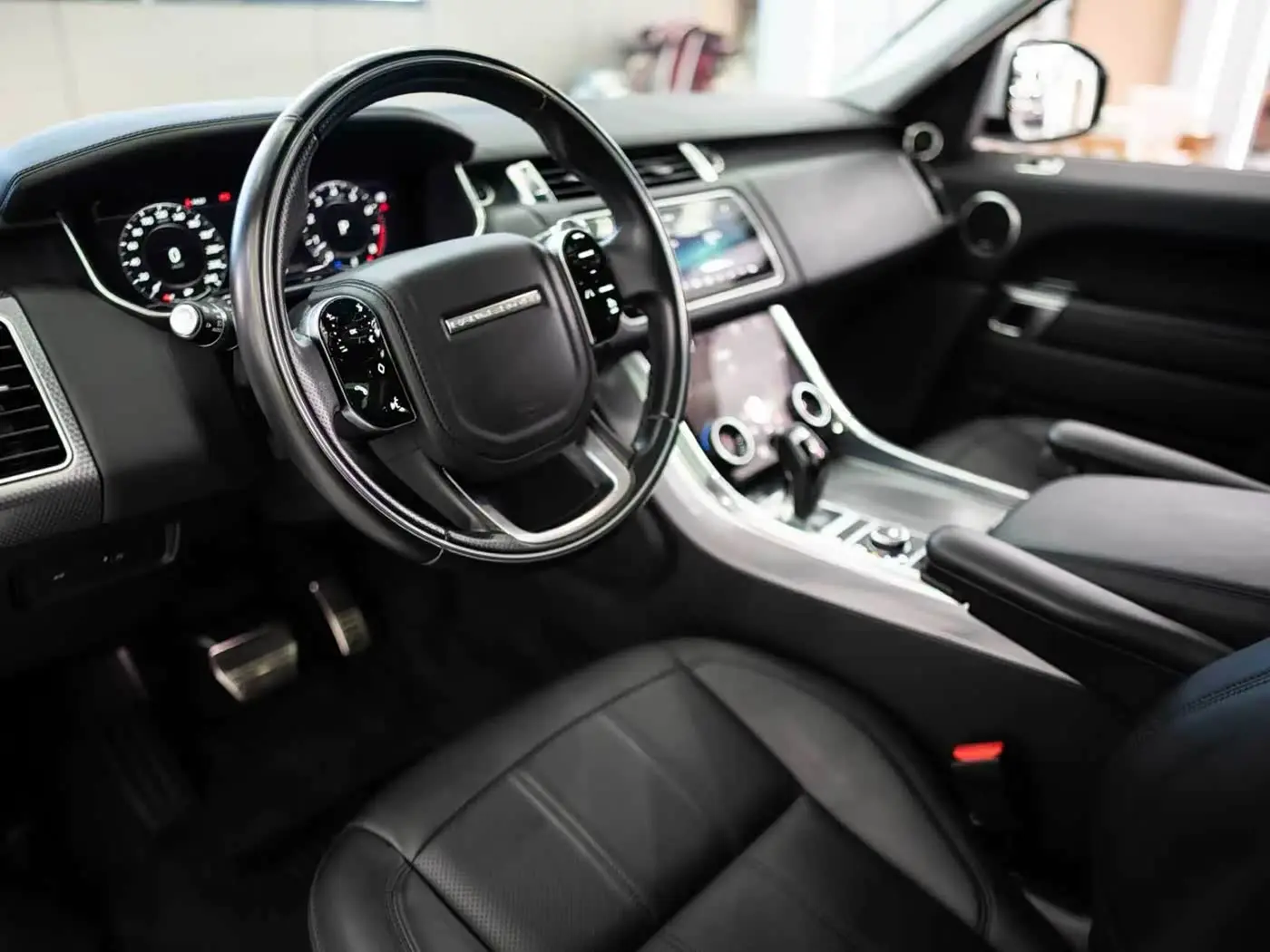 Land Rover Range Rover Sport 2018 — Photo 9/19