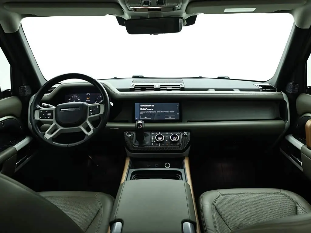 Land Rover Defender 2021 — Фото 14/18