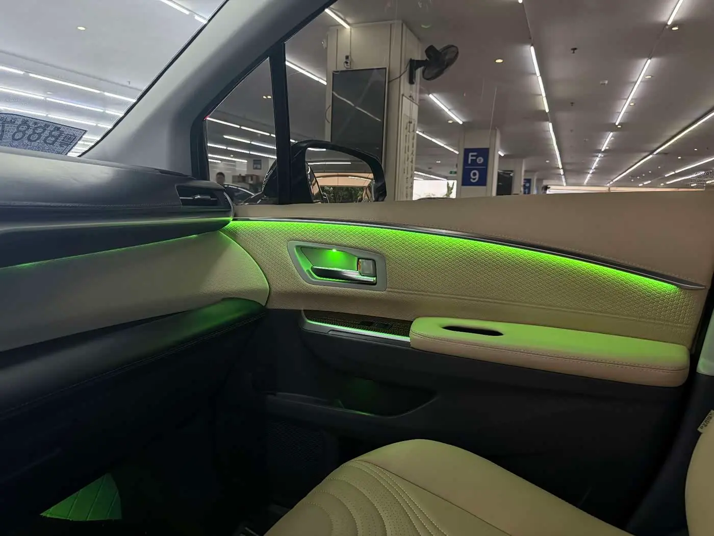 Toyota Sienna 2024 — Photo 8/20