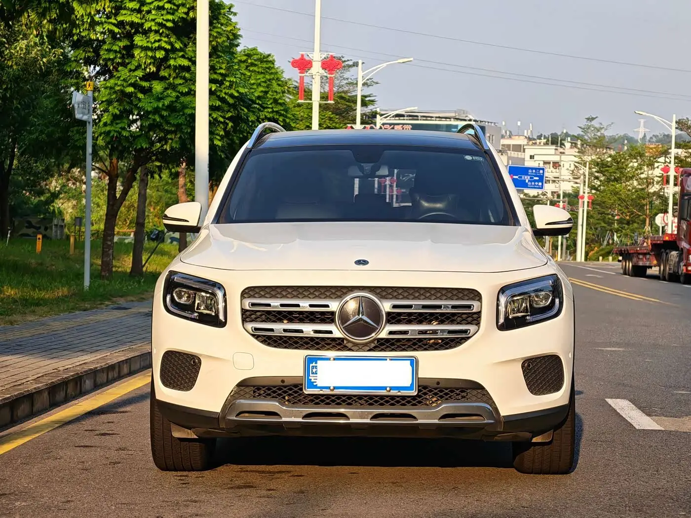 Mercedes-Benz GLB 2022 — Фото 2/14