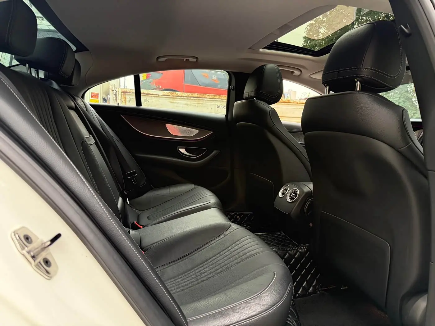 Mercedes-Benz CLS 2021 — Фото 12/17