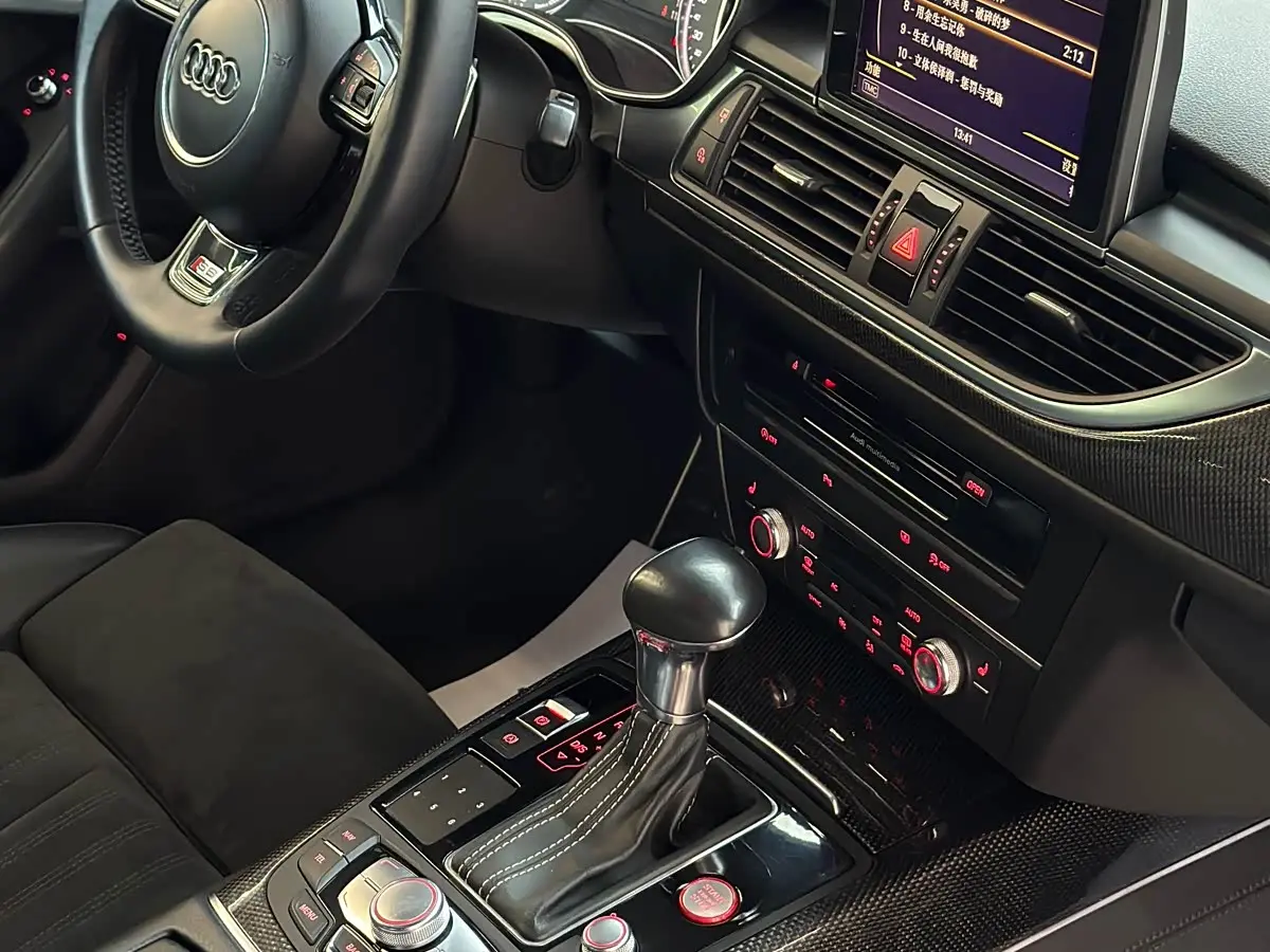 Audi S6 2013 — Фото 11/16