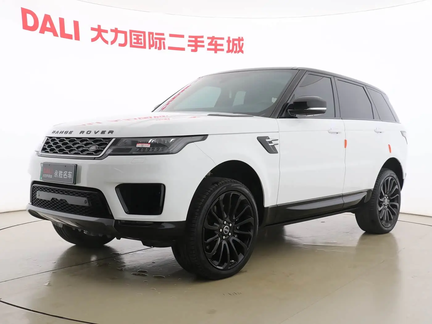 Land Rover Range Rover Sport PHEV 2018 — Photo 1/16