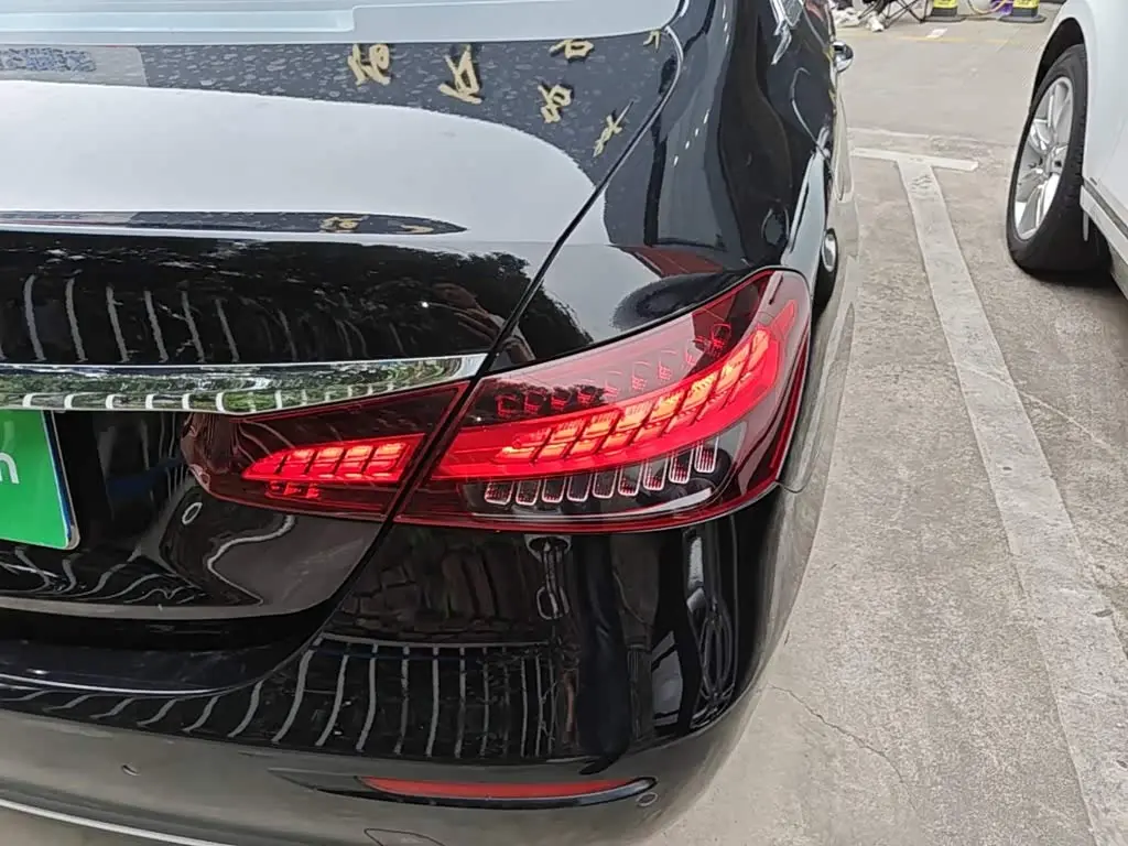 Mercedes-Benz E-Class 2023 — Фото 8/20