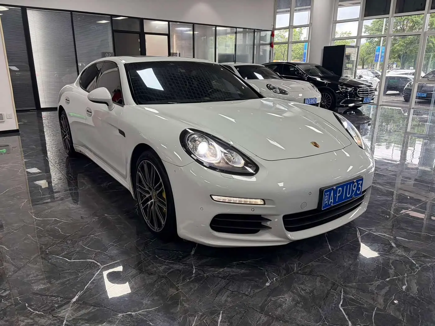 Porsche Panamera 2016 — Фото 3/13