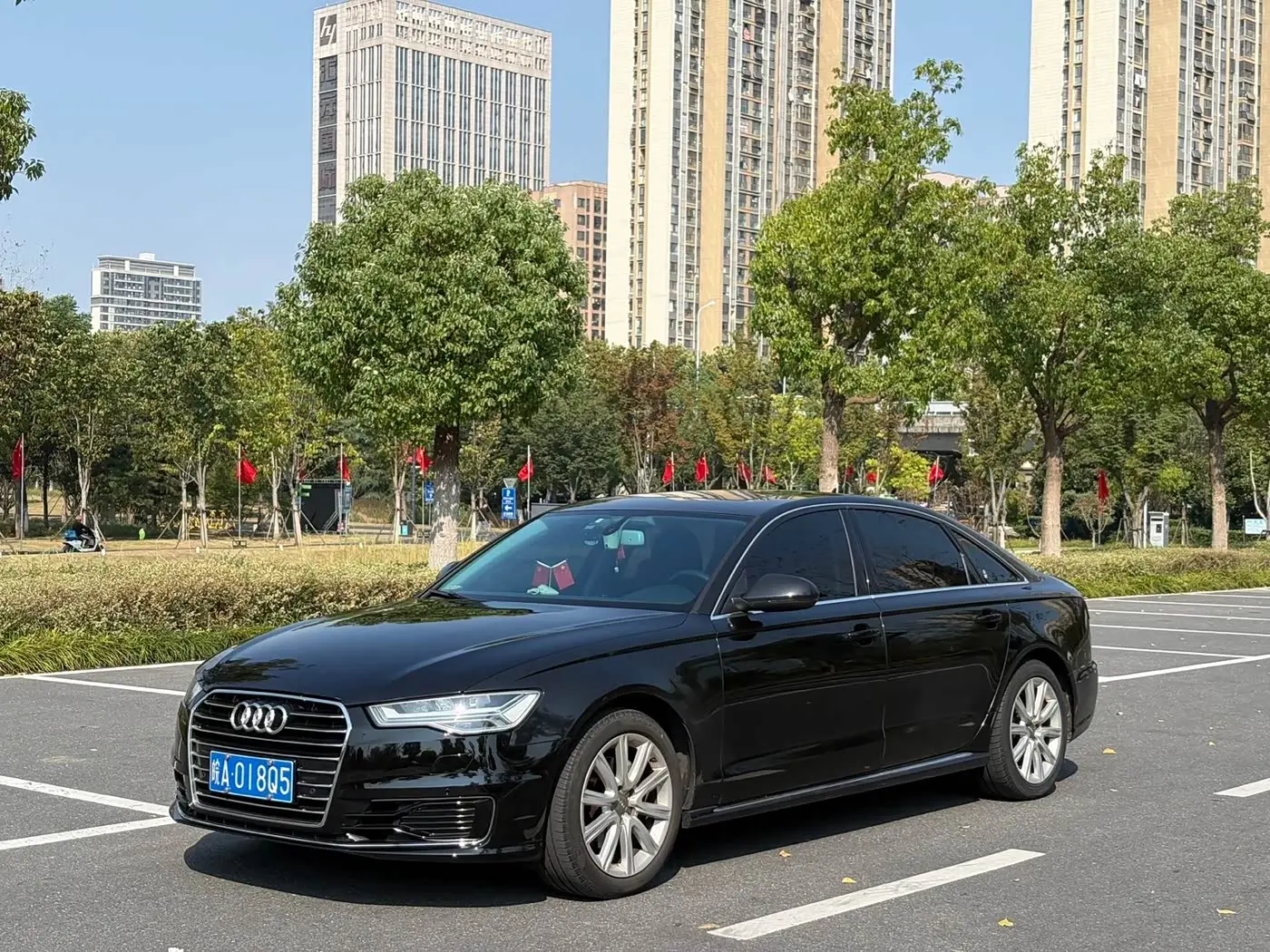Audi A6L 2018 — Фото 1/17