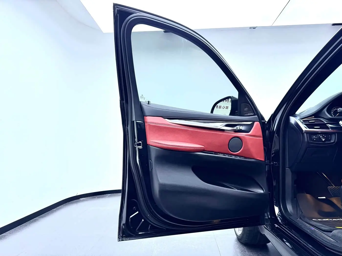 BMW X6 2017 — Photo 19/20