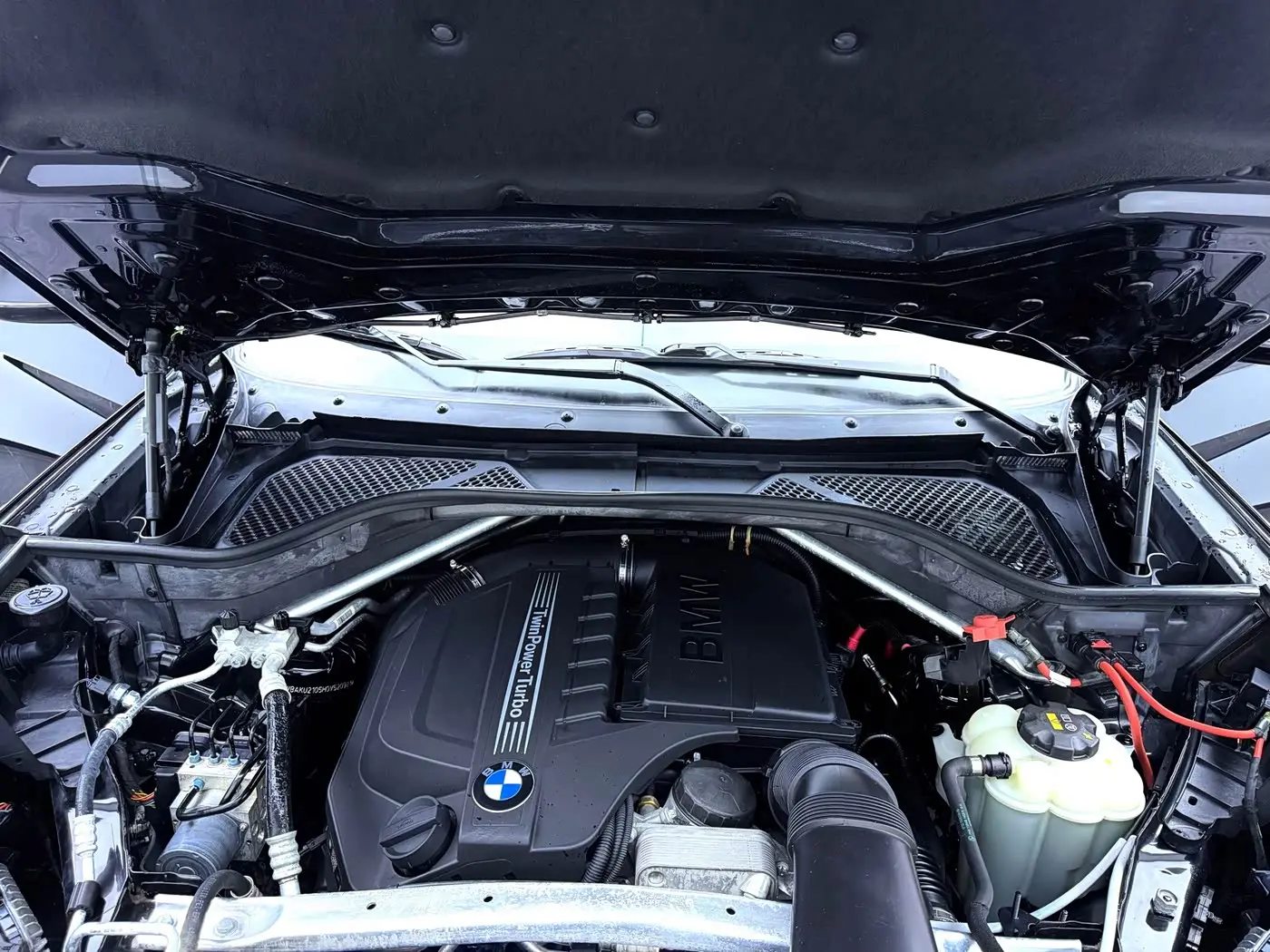 BMW X6 2017 — Photo 10/20
