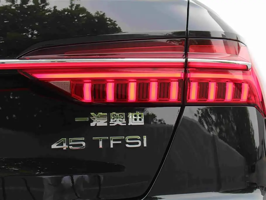 Audi A6L 2024 — ფოტო 13/18