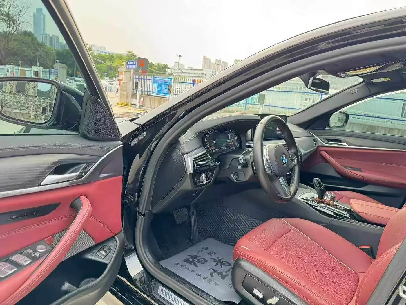 BMW 5 Series 2024 — Photo 13/18
