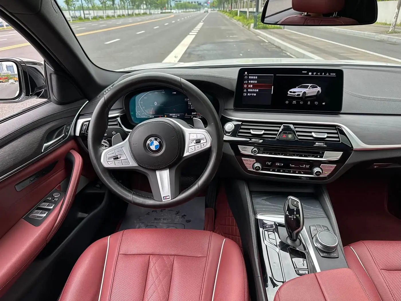 BMW 5 Series 2022 — Фото 15/20