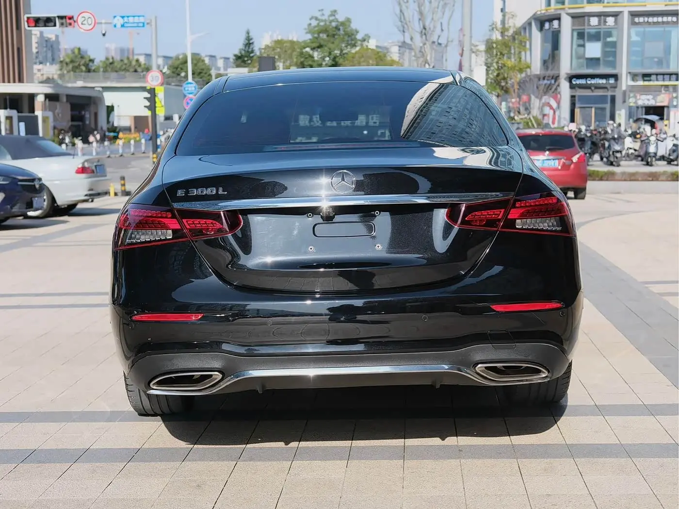 Mercedes-Benz E-Class 2021 — Photo 16/17