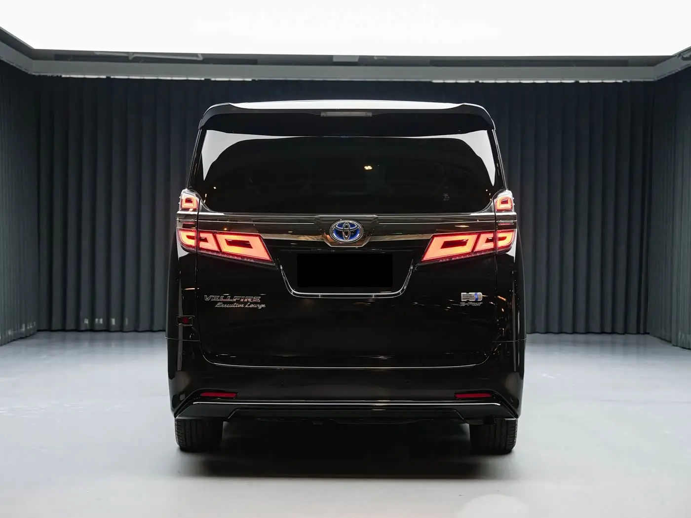 Toyota Vellfire 2019 — Photo 3/8