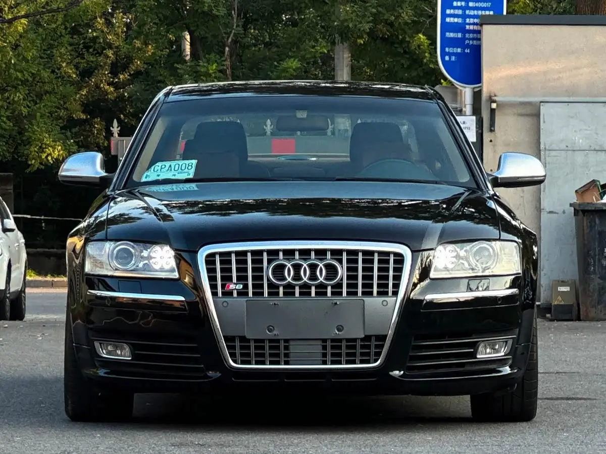 Audi S8 2008 — Şəkil 2/14