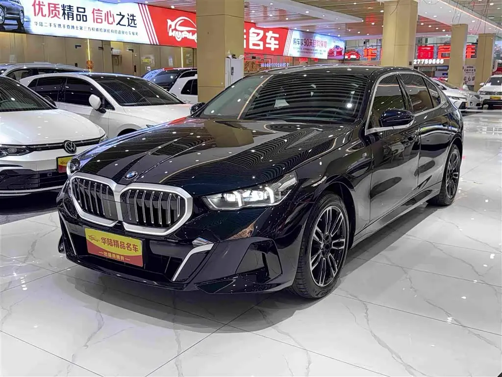 BMW 5 Series 2025 — Şəkil 1/20