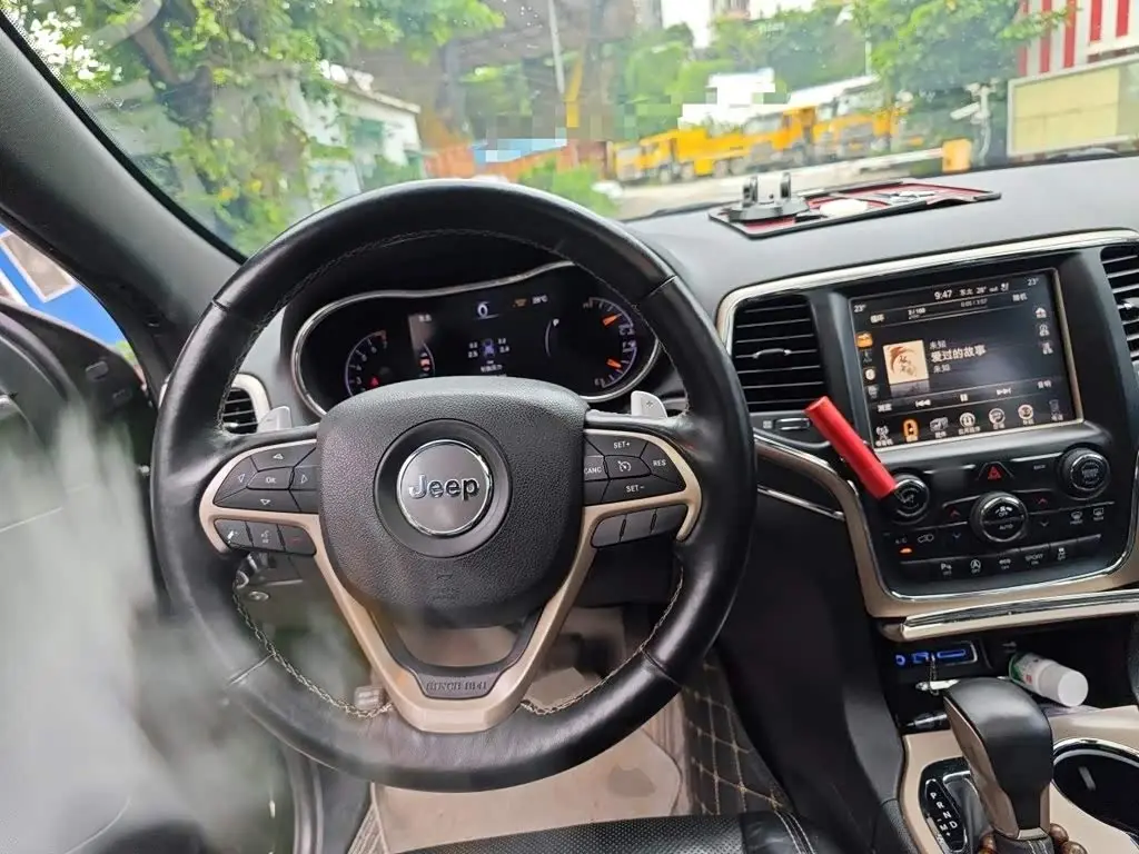 Jeep Grand Cherokee 2019 — Photo 3/20
