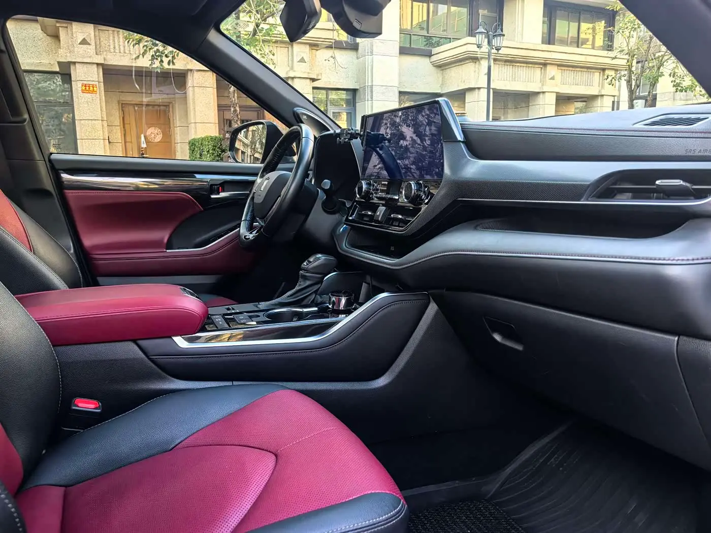 Toyota Crown Kluger 2022 — Photo 12/18