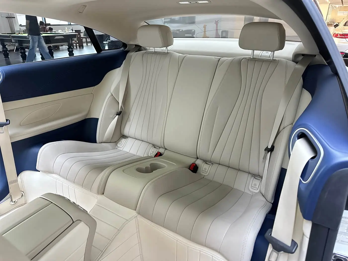 Mercedes-Benz E-Class 2024 — Photo 15/20
