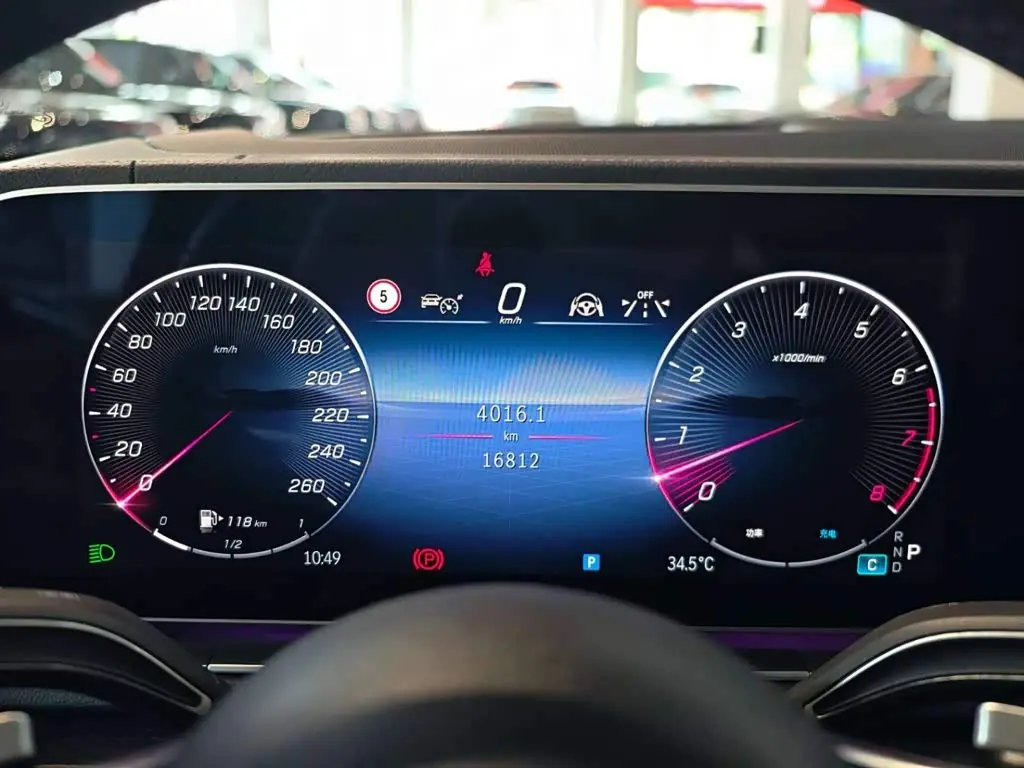 Mercedes-Benz GLE 2023 — Фото 9/20