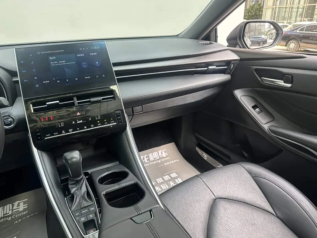 Toyota Avalon 2023 — Şəkil 10/14