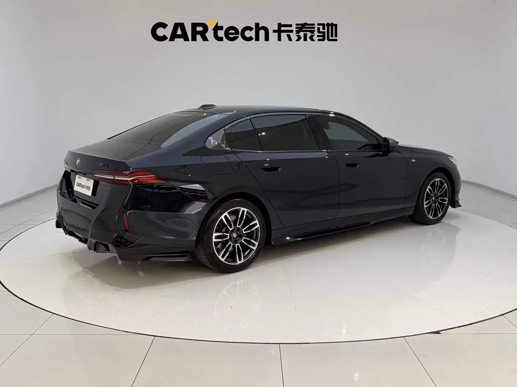 BMW 5 Series 2024 — Photo 5/20