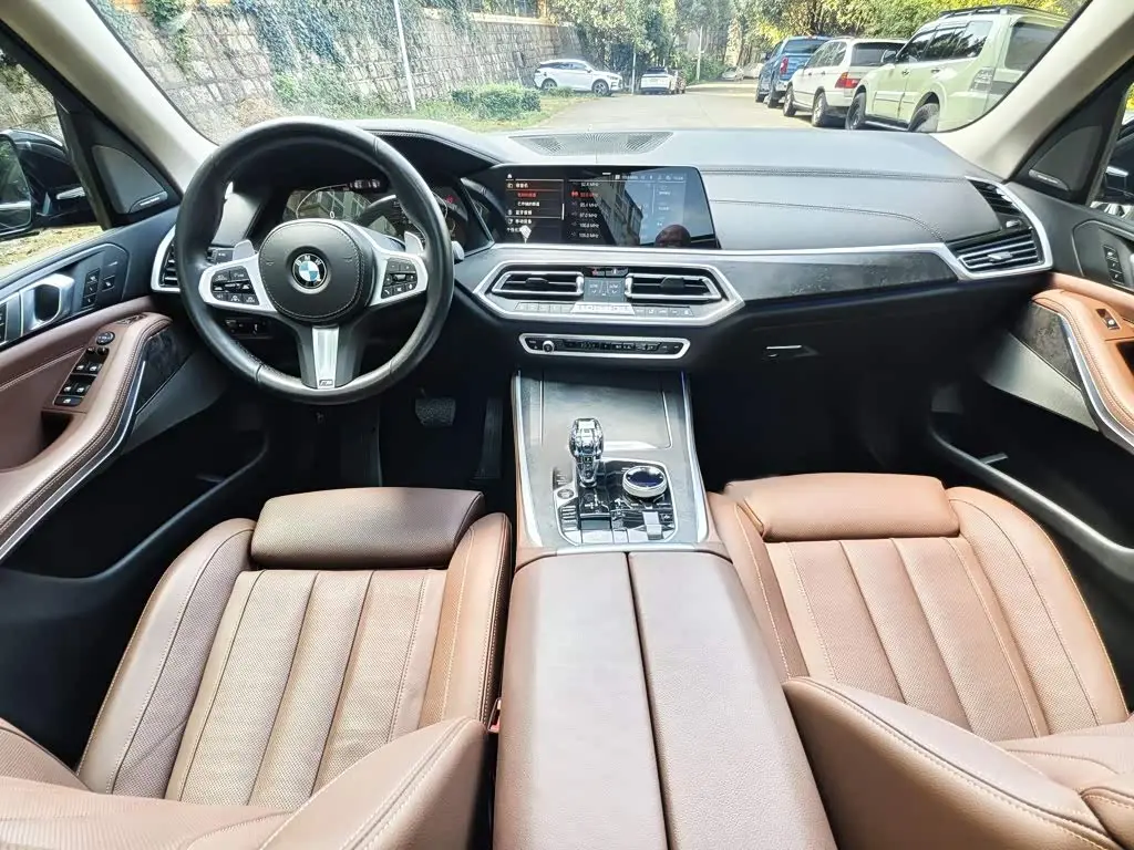BMW X5 2021 — Фото 13/15
