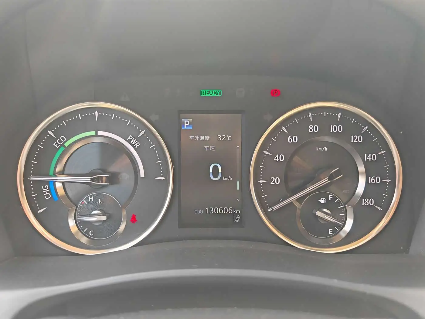 Toyota Alphard 2022 — Photo 7/17