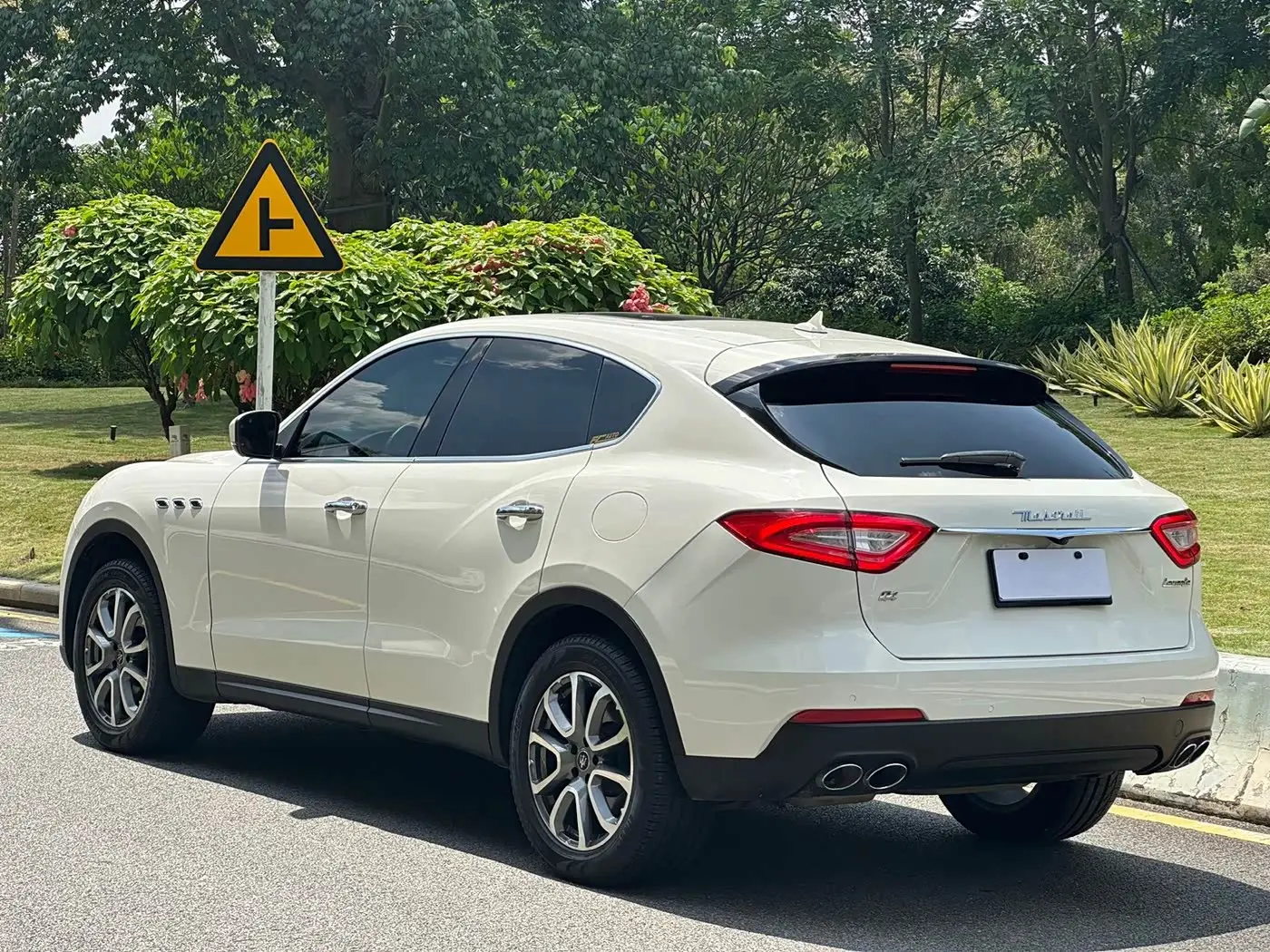 Maserati Levante 2021 — Photo 6/20