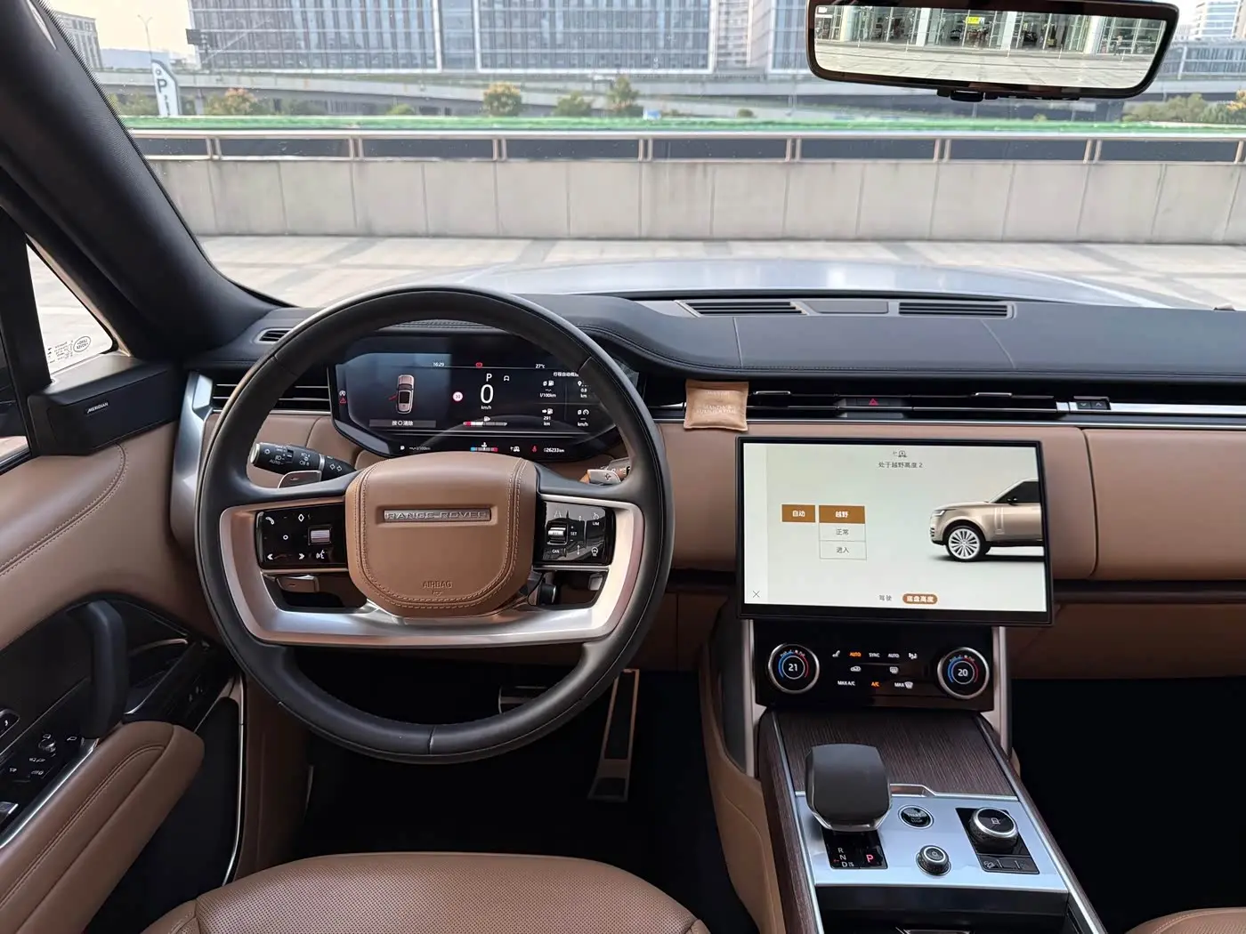 Land Rover Range Rover 2023 — Фото 6/16