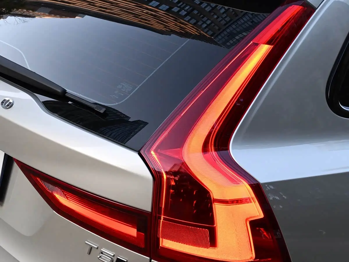 Volvo V90 2017 — Фото 12/20
